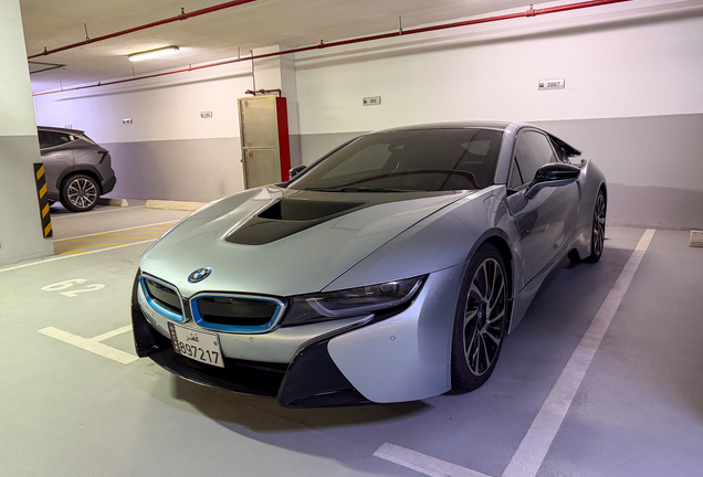 BMW i8