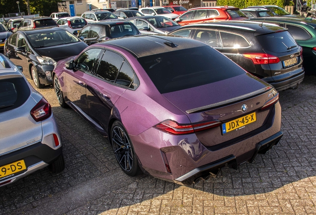 BMW M5 G90