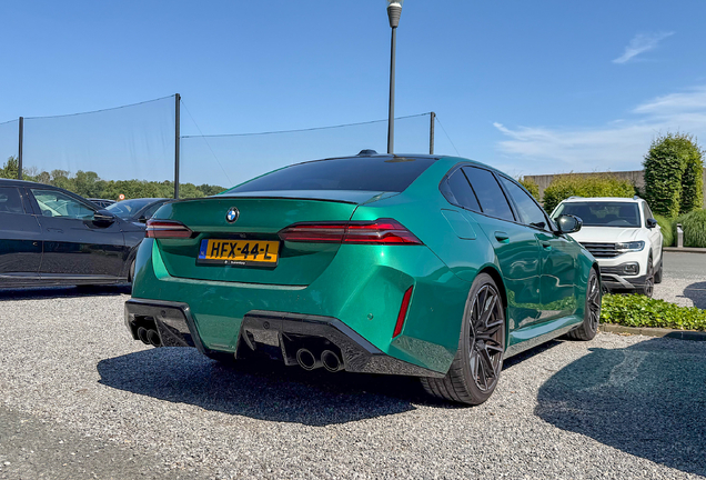 BMW M5 G90