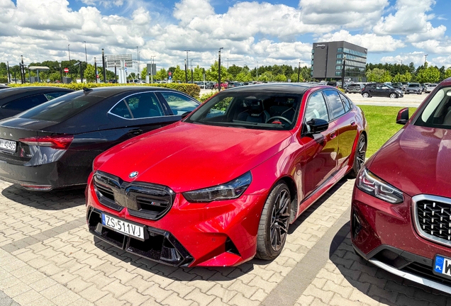 BMW M5 G90