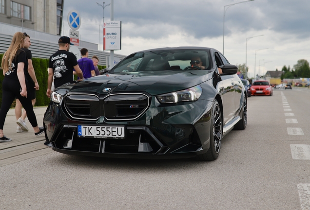 BMW M5 G90