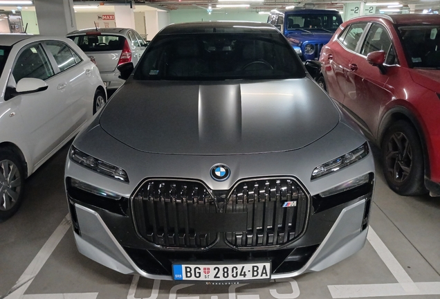 BMW M760e xDrive