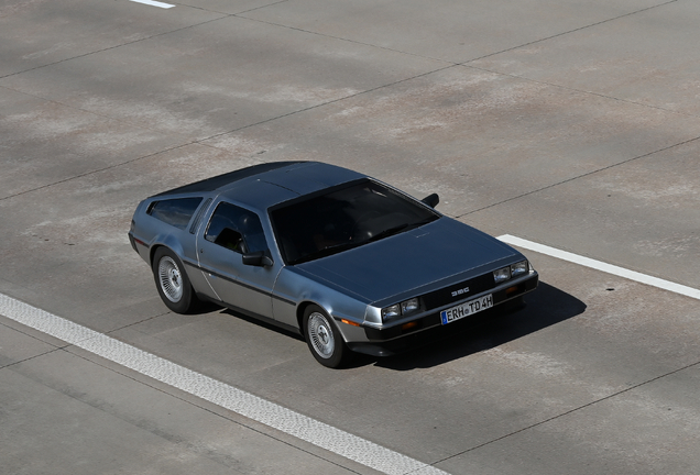 DeLorean DMC-12