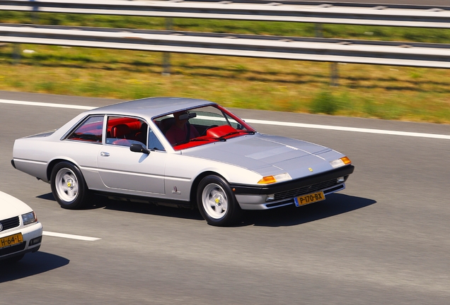 Ferrari 400i
