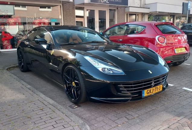 Ferrari GTC4Lusso T