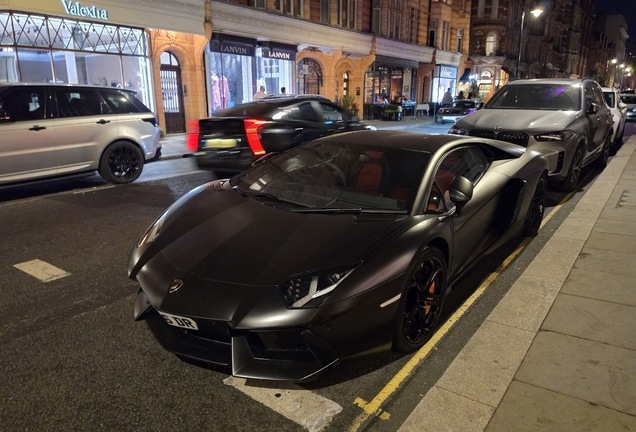 Lamborghini Aventador LP700-4