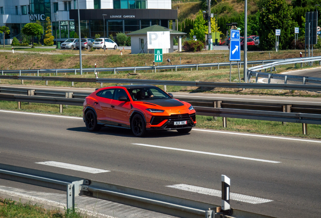 Lamborghini Urus Performante