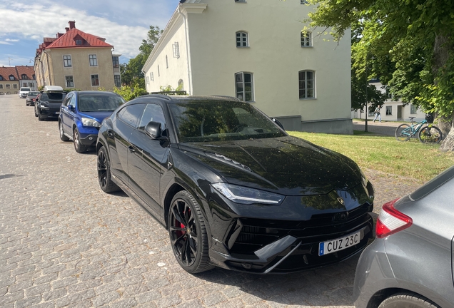Lamborghini Urus S