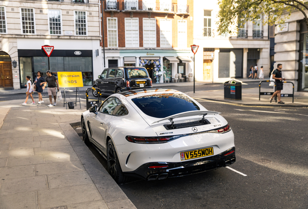 Mercedes-AMG GT 63 C192