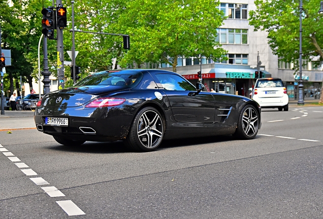 Mercedes-Benz SLS AMG