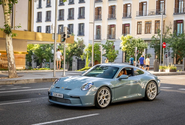 Porsche 992 S/T