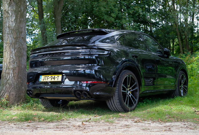 Porsche Cayenne Coupé Turbo E-Hybrid
