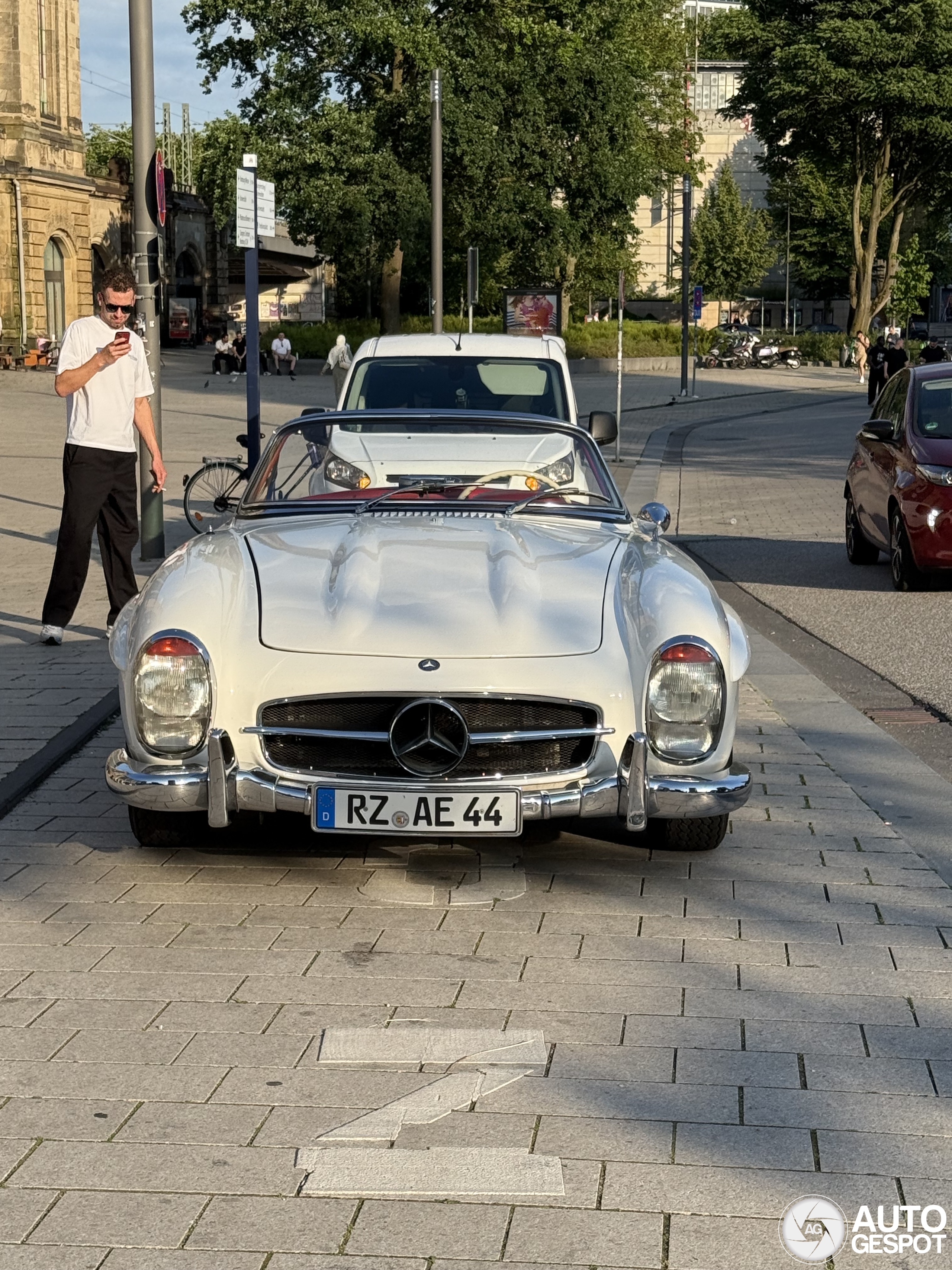 Mercedes-Benz 300SL Roadster