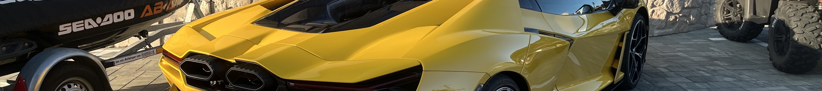 Lamborghini Revuelto