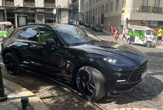 Aston Martin DBX707