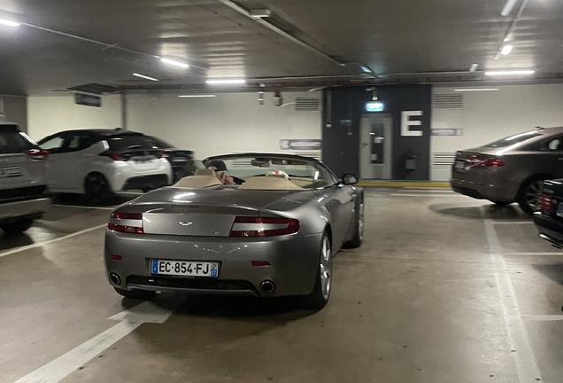 Aston Martin V8 Vantage 2012
