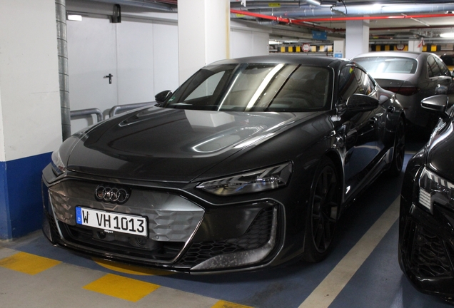 Audi RS E-Tron GT 2025