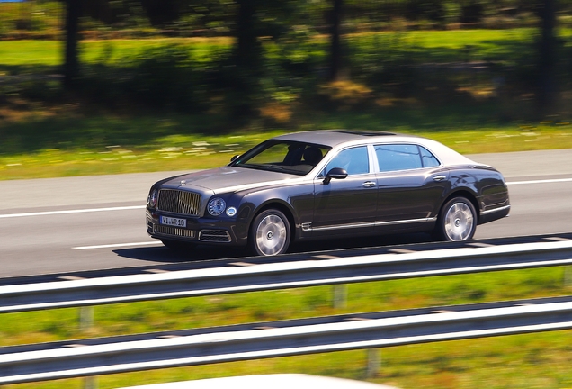 Bentley Mulsanne EWB 2016
