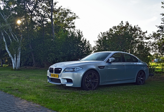 BMW M5 F10 2011