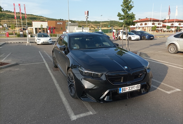 BMW M5 G90
