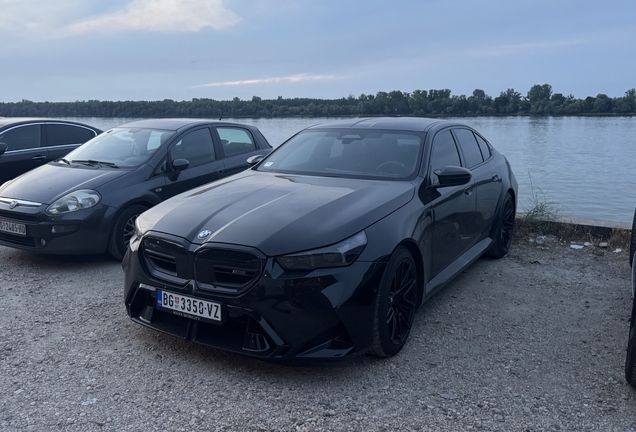 BMW M5 G90