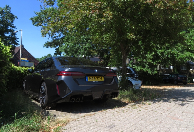 BMW M5 G90