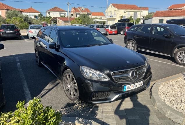 Mercedes-Benz E 63 AMG S212 2013