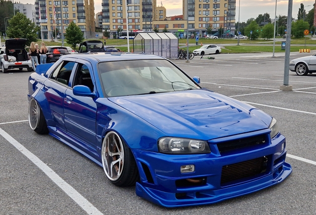 Nissan Skyline R34 Sedan