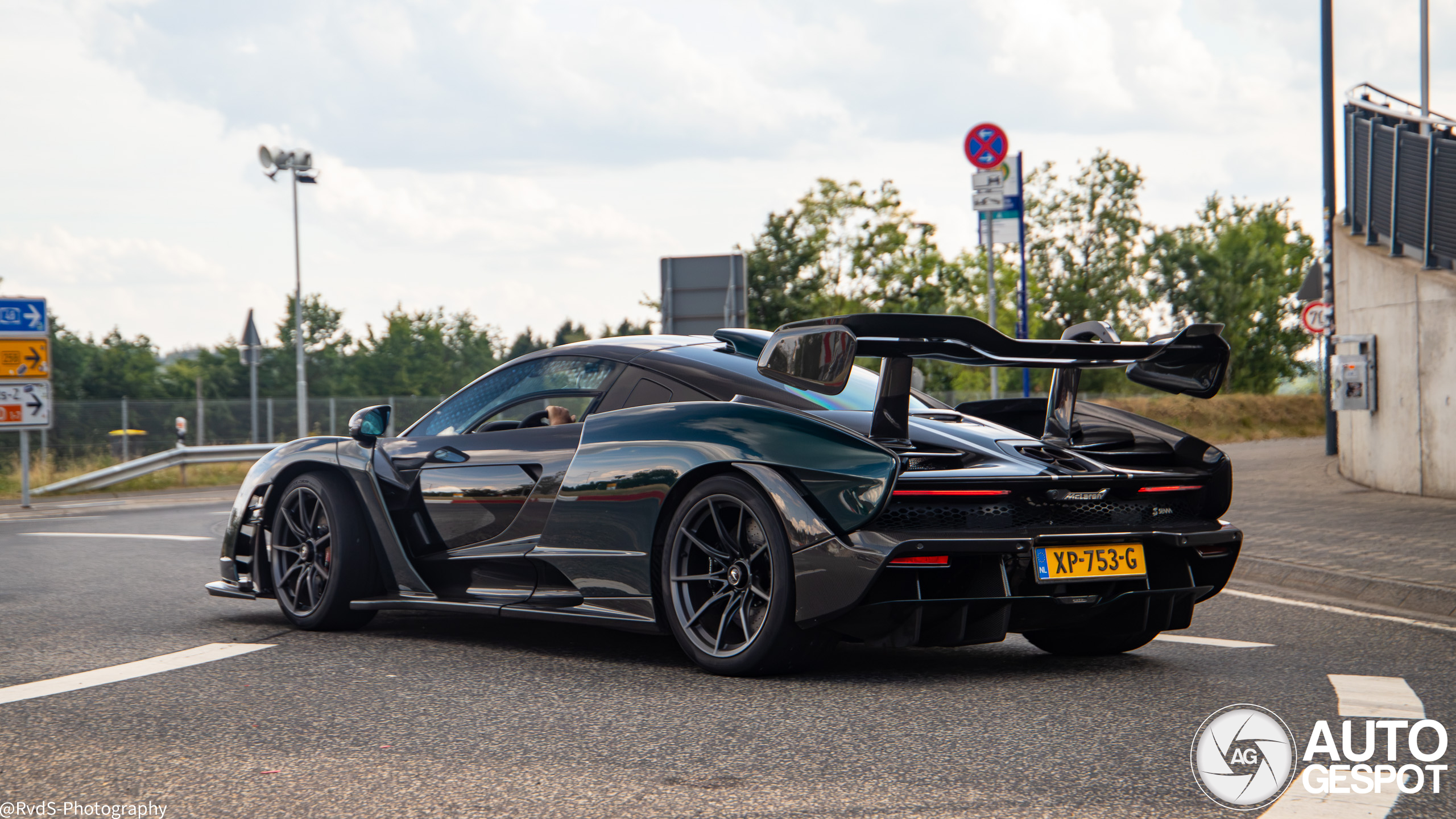 McLaren Senna