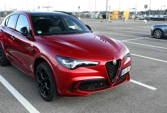 Alfa Romeo Stelvio Quadrifoglio 2023
