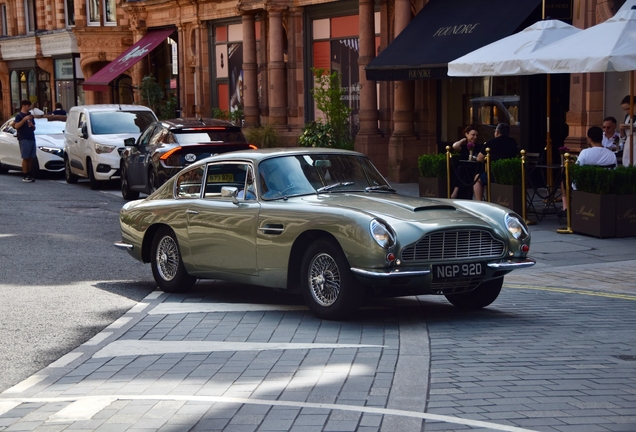Aston Martin DB6 MKI