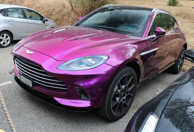 Aston Martin DBX