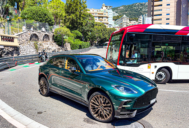 Aston Martin DBX S