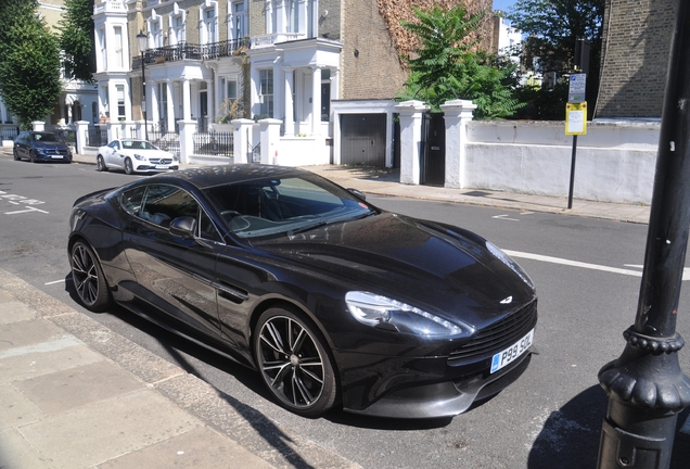 Aston Martin Vanquish 2013