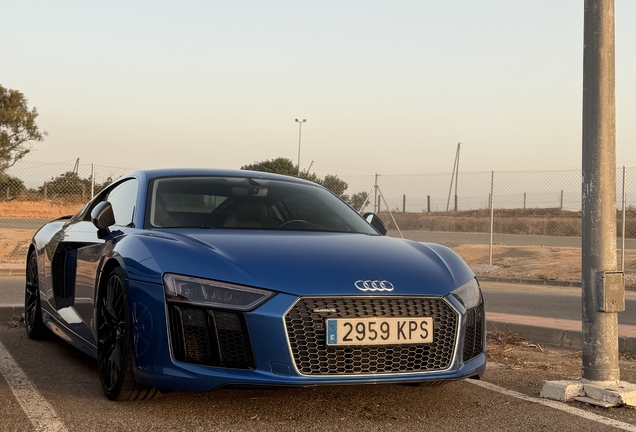 Audi R8 V10 Plus 2015