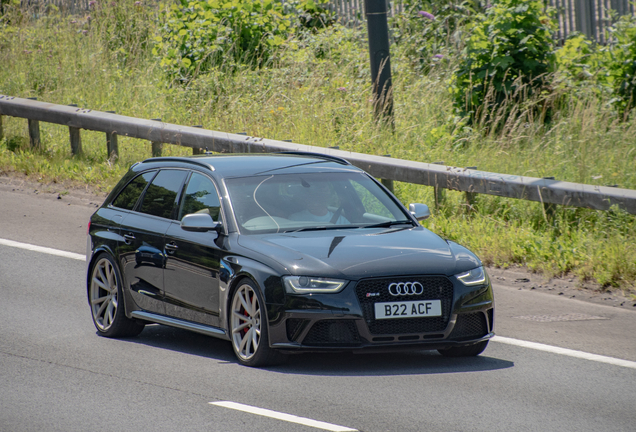 Audi RS4 Avant B8