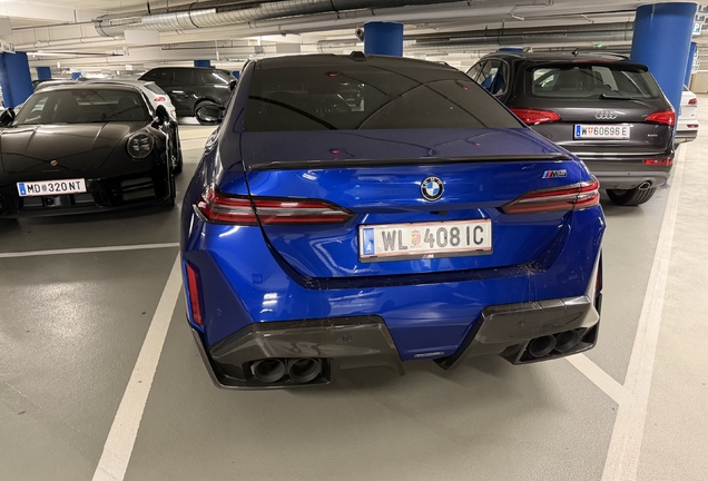BMW M5 G90