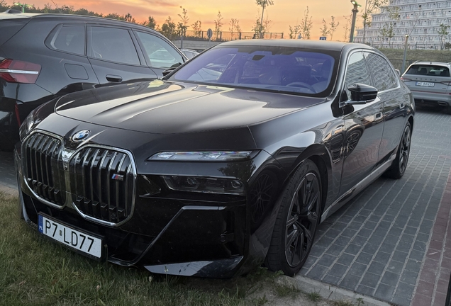 BMW M760e xDrive