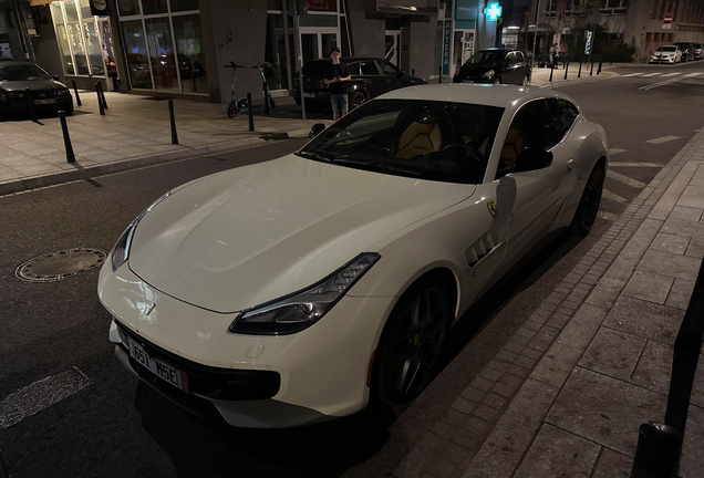 Ferrari GTC4Lusso T