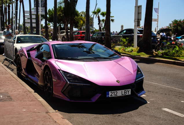 Lamborghini Revuelto