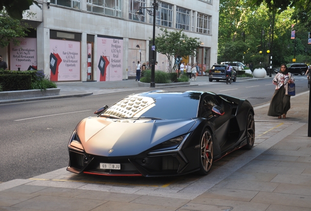 Lamborghini Revuelto