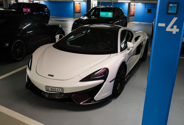 McLaren 570GT