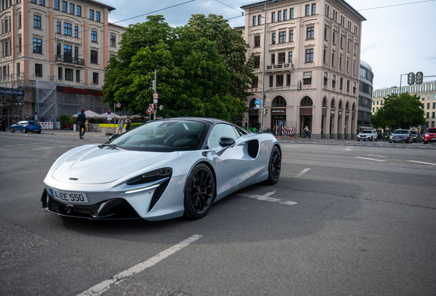 McLaren Artura Spider