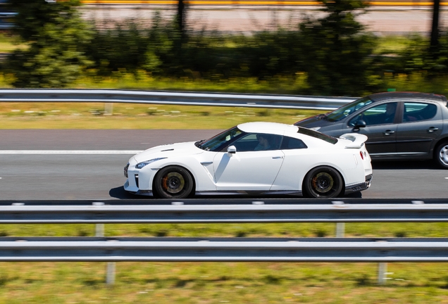 Nissan GT-R 2017