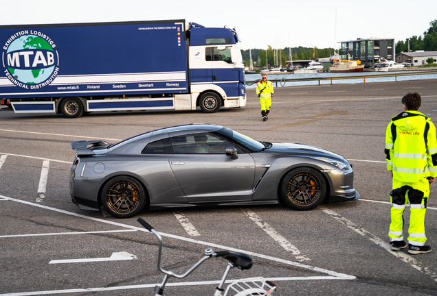 Nissan GT-R