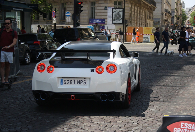 Nissan GT-R