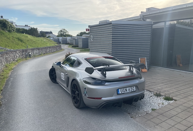Porsche 718 Cayman GT4 RS