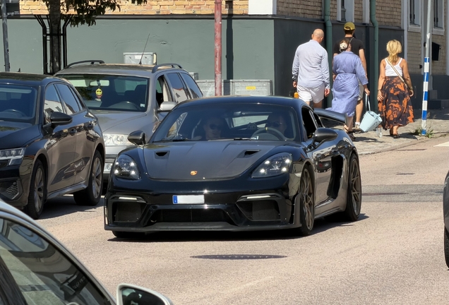 Porsche 718 Cayman GT4 RS Weissach Package