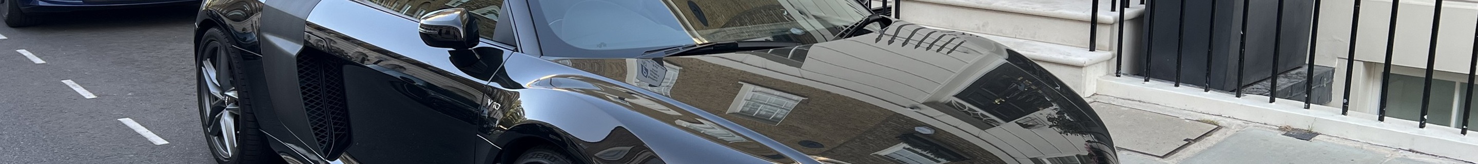 Audi R8 V10 2013