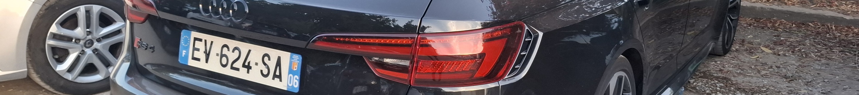 Audi RS4 Avant B9